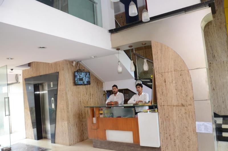 Sai Leela Grand Hotel Mumbai Exterior photo
