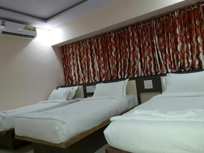 Sai Leela Grand Hotel Mumbai Exterior photo