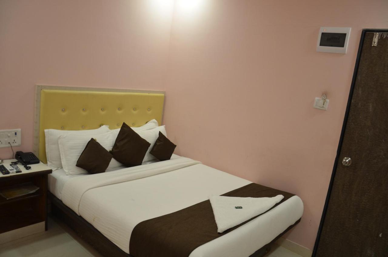 Sai Leela Grand Hotel Mumbai Exterior photo