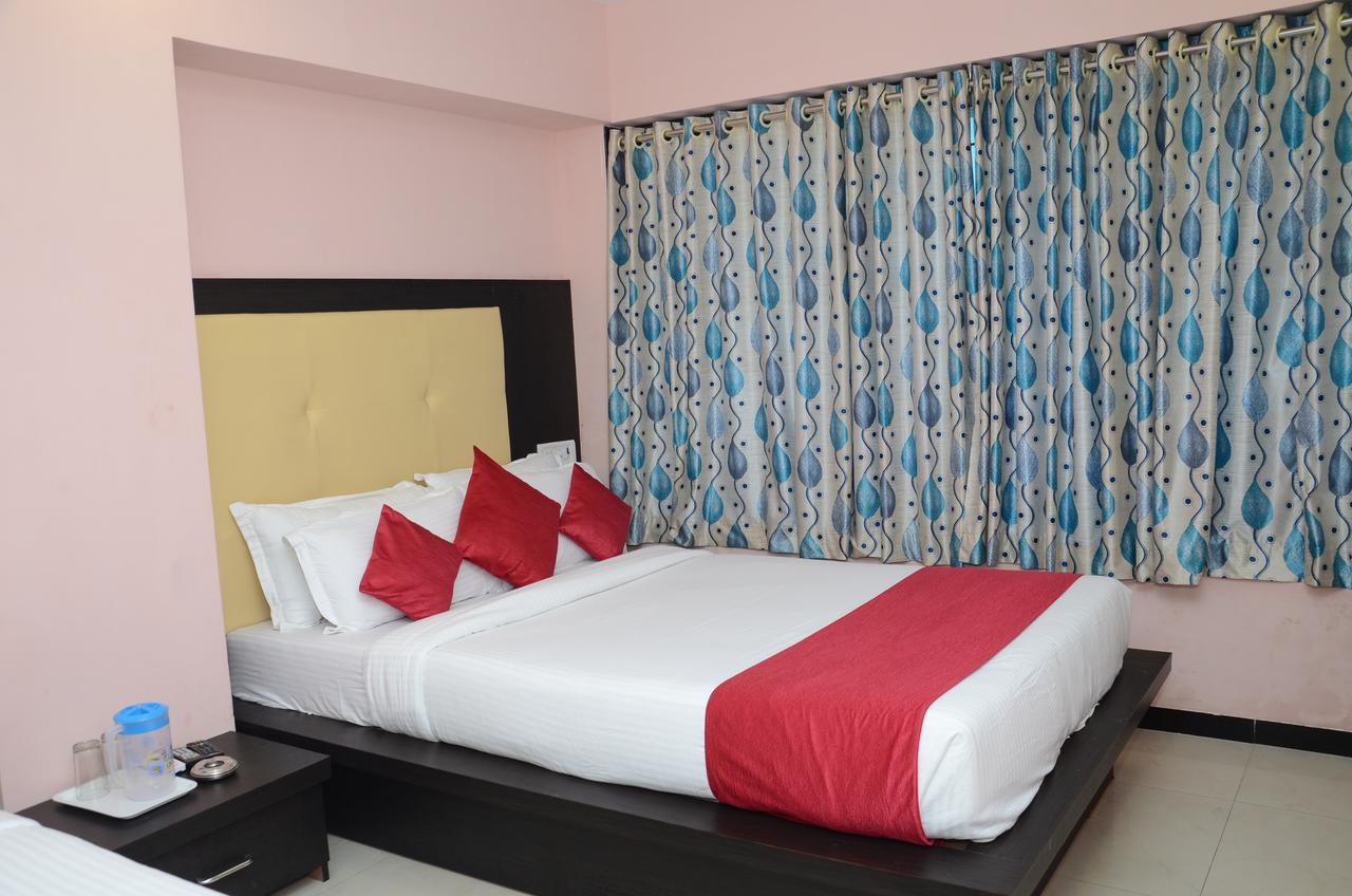 Sai Leela Grand Hotel Mumbai Exterior photo
