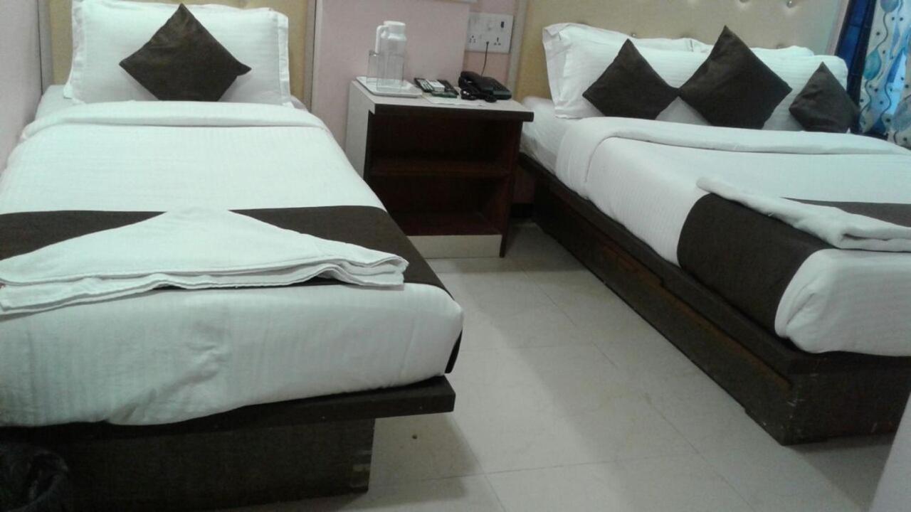 Sai Leela Grand Hotel Mumbai Exterior photo